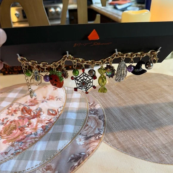 NEW Betsey Johnson Halloween  CHARM BRACELET (Spider, Pumpkin, Spiderweb, Candy) - Picture 13 of 13